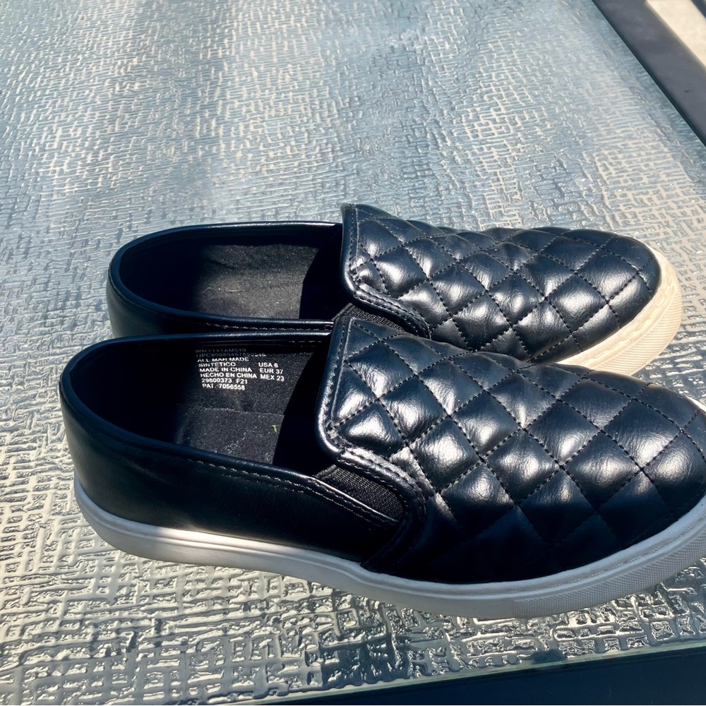 Women’s size 6 black loafers